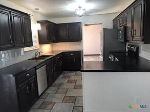 419 Tomahawk Dr in Harker Heights, TX - Building Photo - Building Photo