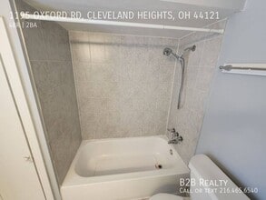1195 Oxford Rd in Cleveland Heights, OH - Building Photo - Building Photo