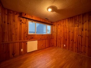 6407 Clinton St in Burnaby, BC - Building Photo - Building Photo