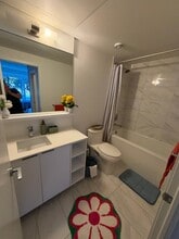 91 Wood St in Toronto, ON - Building Photo - Building Photo