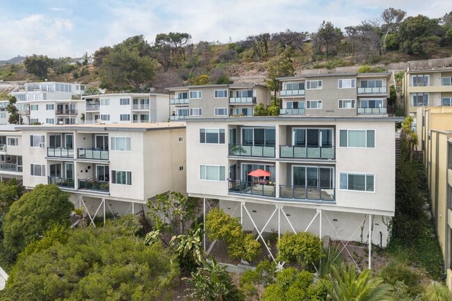 Malibu Coastline Apartments