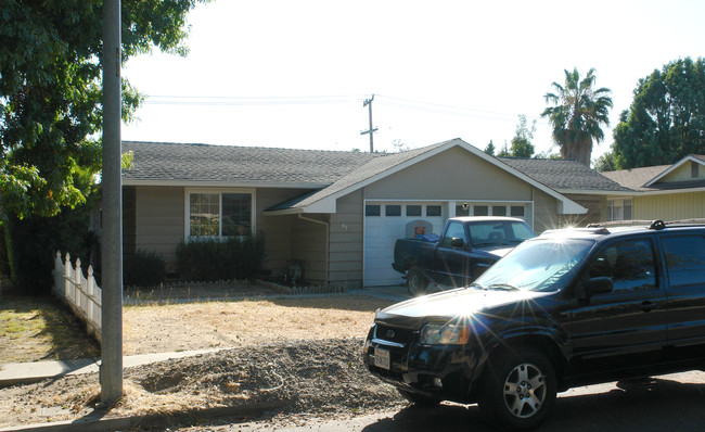 610 Monica Ln in Campbell, CA - Building Photo - Building Photo