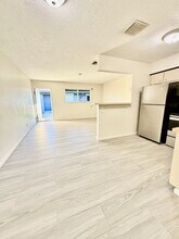 1821 N 17th Ct in Hollywood, FL - Building Photo - Building Photo