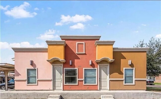 property at 23 West Dr