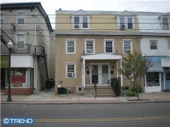 139 W Lancaster Ave in Downingtown, PA - Foto de edificio