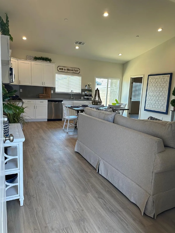 8502 Frankie Lou St in Bakersfield, CA - Building Photo - Building Photo