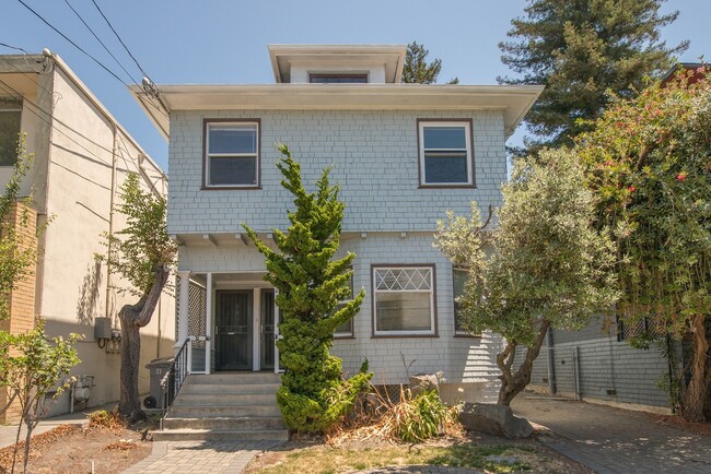 property at 1425 Walnut St
