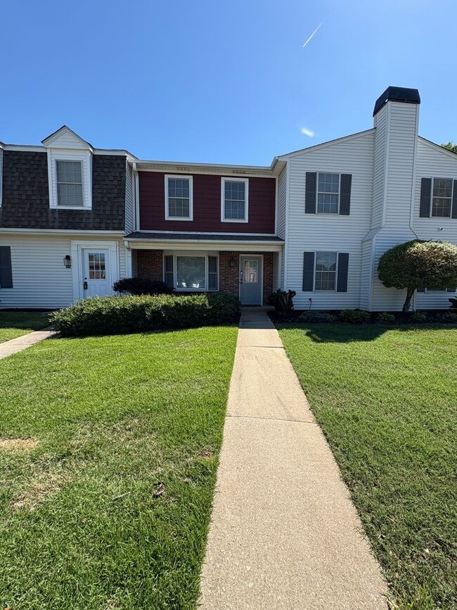 121 Shady Tree Dr in Taylors, SC - Building Photo - Building Photo