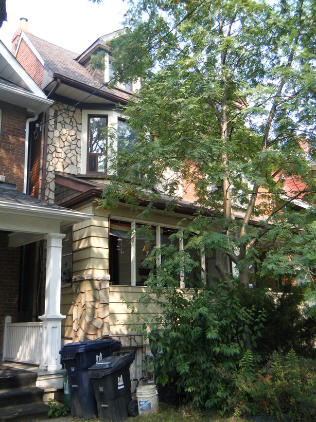 16 Greensides Av in Toronto, ON - Building Photo - Building Photo