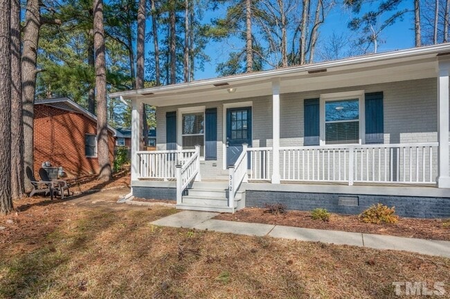 312 W Park St in Cary, NC - Building Photo - Building Photo