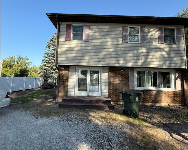 property at 9S115 Illinois Rte 59