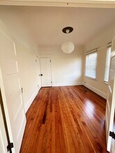 823 Apgar St in Oakland, CA - Building Photo - Building Photo