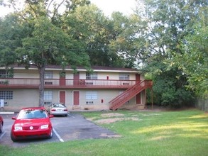 1231 Stearns St in Tallahassee, FL - Foto de edificio - Building Photo