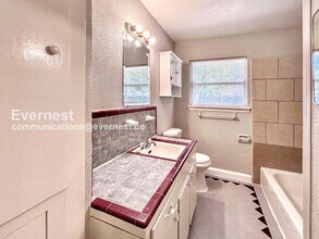 3719 Dumbarton Rd in Pasadena, TX - Foto de edificio - Building Photo