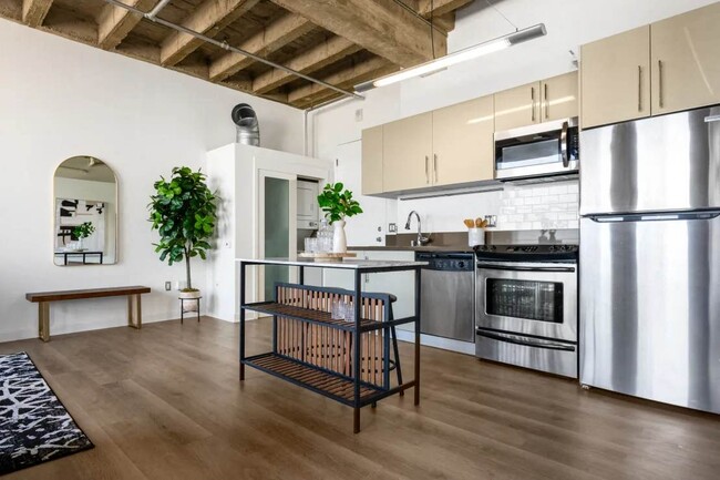 Ames Lofts in Los Angeles, CA - Building Photo - Building Photo