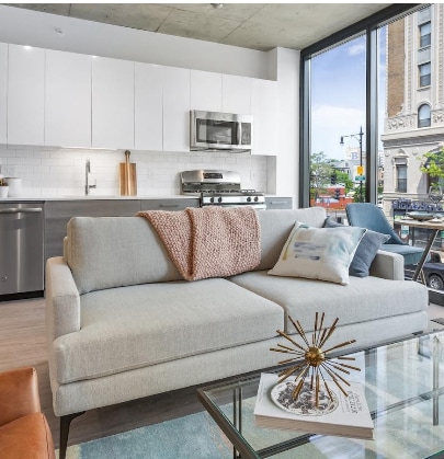 property at 4553 N Sheridan Rd