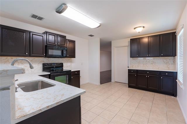 2608 Marsha Ln in Royse City, TX - Building Photo