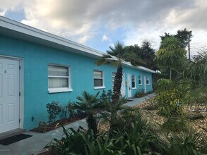 402 Adams Ave in Cape Canaveral, FL - Building Photo - Building Photo