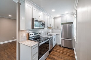 Regency Manor in Hackensack, NJ - Building Photo