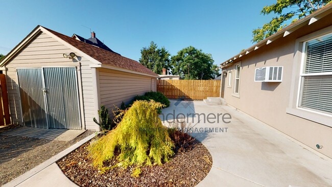 property at 207 N Spokane St