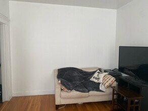 42 Peterborough St, Unit 17 in Boston, MA - Foto de edificio - Building Photo