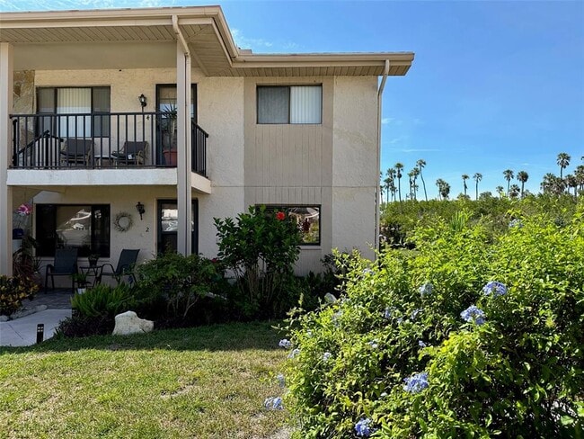 property at 9940 Eagles Point Cir