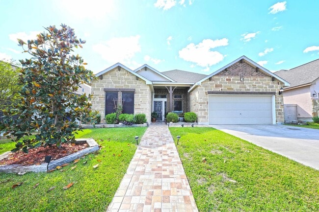 property at 318 Silverleaf Oak