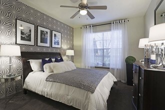 Portico Kirby in Houston, TX - Foto de edificio - Interior Photo