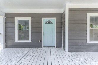 679 Jones Ave NW in Atlanta, GA - Foto de edificio - Building Photo