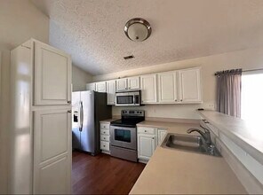 2844 Sussex Pl Dr in Grove City, OH - Building Photo - Building Photo