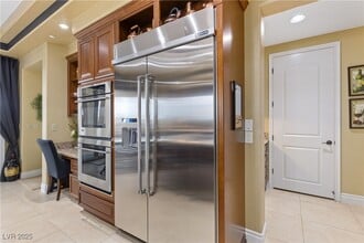 9145 Tesoras Dr in Las Vegas, NV - Building Photo - Building Photo