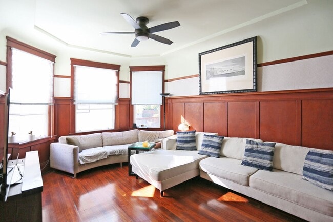 1827 Lombard St in San Francisco, CA - Building Photo - Building Photo
