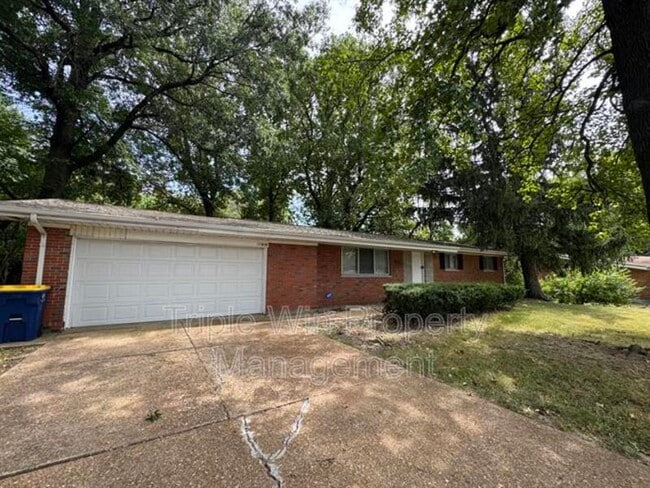 property at 11930 N Ranch Dr