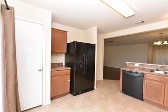 21319 Finbury Oaks Ln in Katy, TX - Foto de edificio - Building Photo