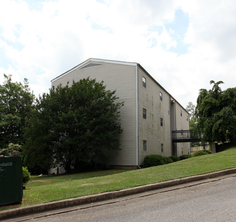 Mountain Villa Apartments in Birmingham, AL - Building Photo