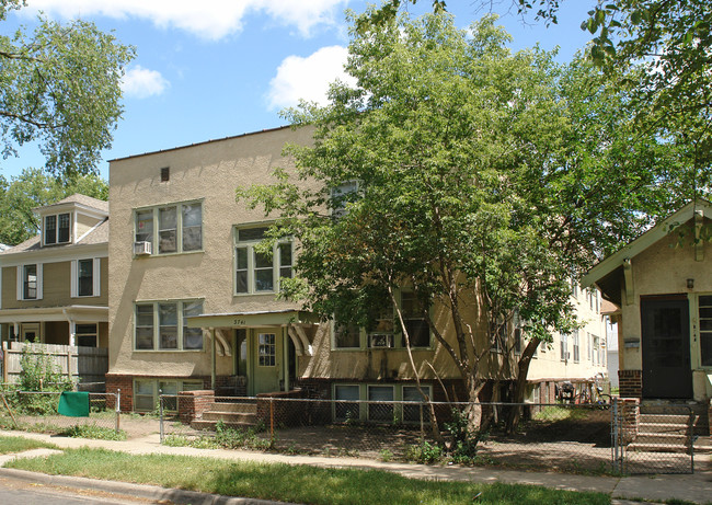 3741-3743 1st Ave S in Minneapolis, MN - Foto de edificio - Building Photo