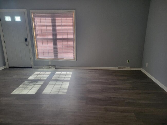 4130 Chelten Ave in Kalamazoo, MI - Foto de edificio - Building Photo