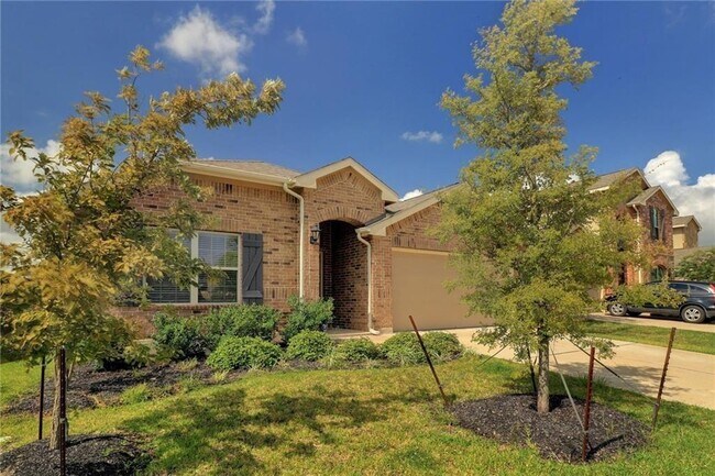 330 Briar Park Dr in Georgetown, TX - Building Photo - Building Photo
