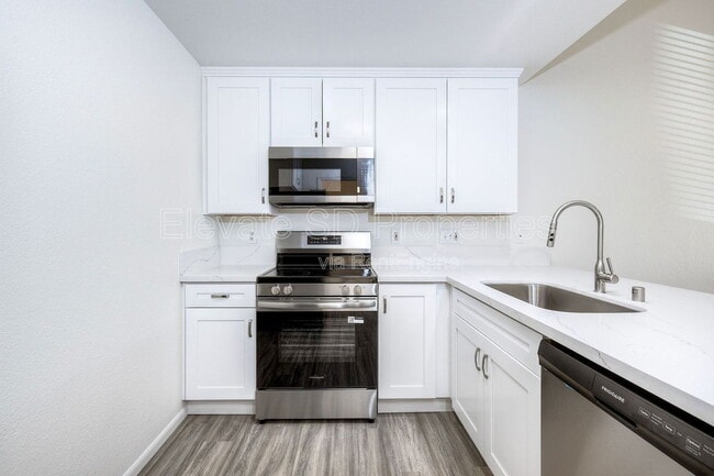 9430 Winter Gdns Blvd in Lakeside, CA - Foto de edificio - Building Photo