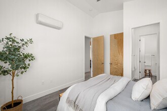 1887 Notre Dame Blvd, Unit 1 in Chico, CA - Foto de edificio - Building Photo