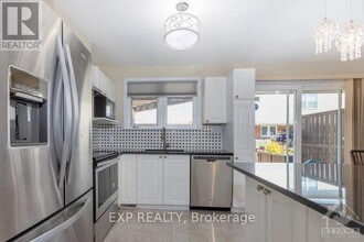 259 Monterey Dr in Ottawa, ON - Building Photo - Building Photo