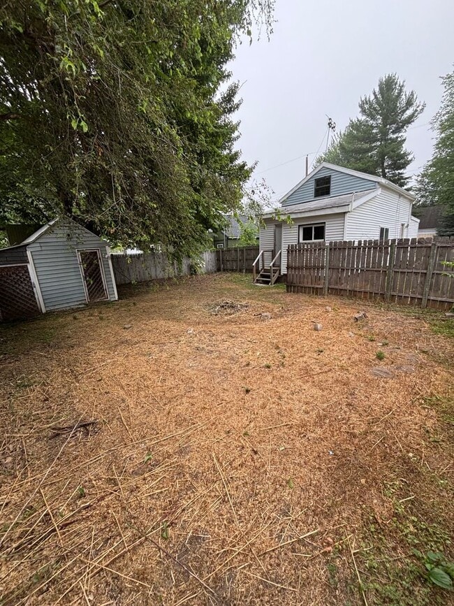 11921 Roxbury in Sparta, MI - Building Photo - Building Photo