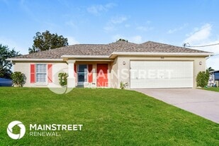 916 NW 15th Ave in Cape Coral, FL - Building Photo