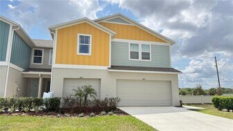 3867 King Hill Dr in Haines City, FL - Building Photo