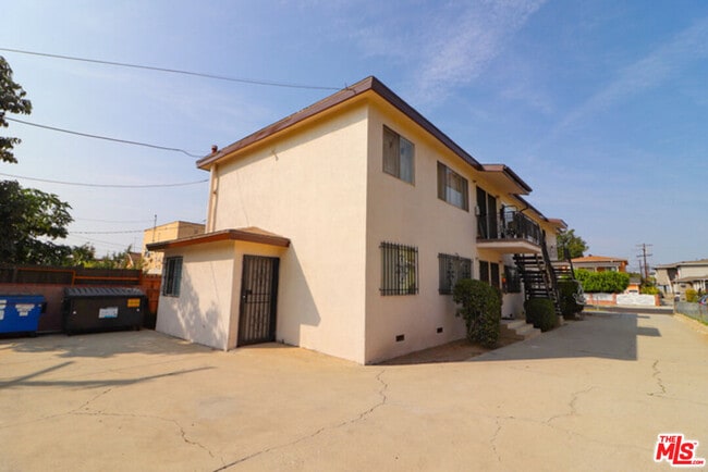 1324 W 36th St in Los Angeles, CA - Building Photo - Building Photo