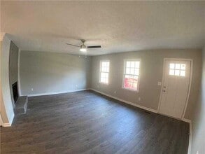 106 Mallard Dr in Newnan, GA - Building Photo - Building Photo