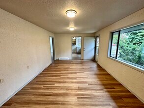 14114 E 4th Ave in Spokane Valley, WA - Building Photo - Building Photo