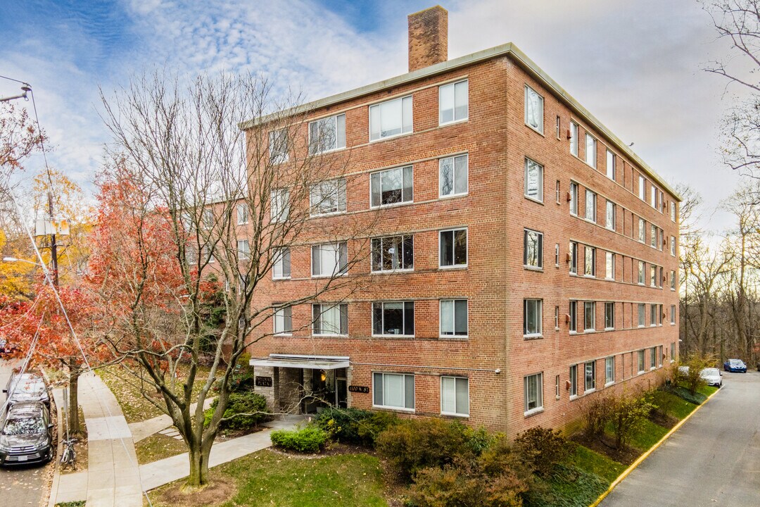Phylmar Plaza in Washington, DC - Building Photo