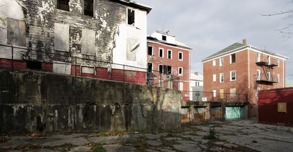 88-94 Veazie St in Providence, RI - Building Photo - Building Photo