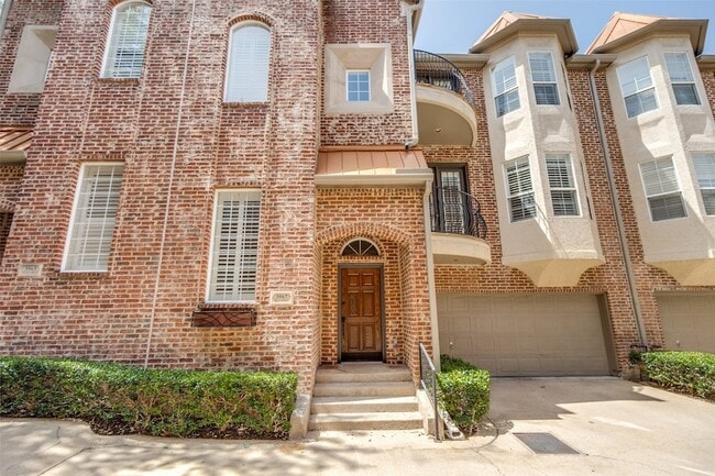 property at 3967 Travis St
